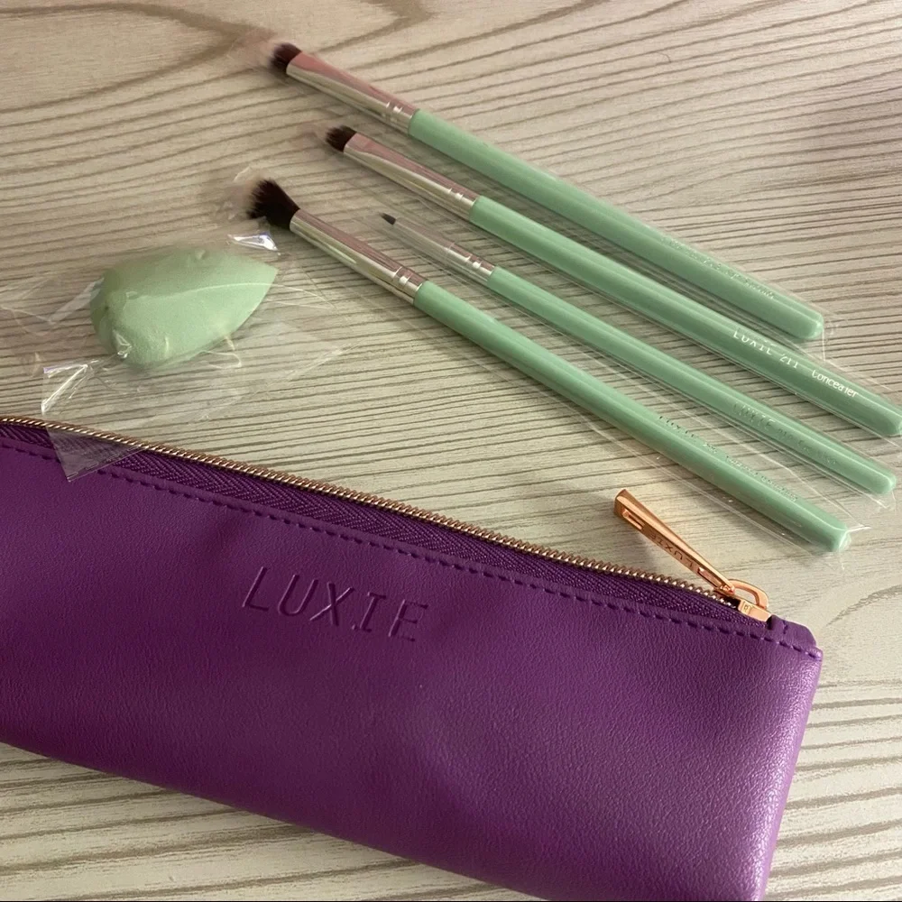 New Luxie Florals Brush Set